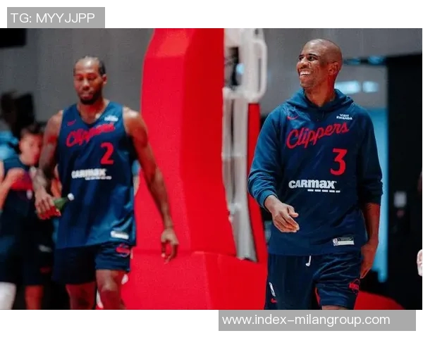 快船全员积极备战明日季前赛首战广州训练照曝光