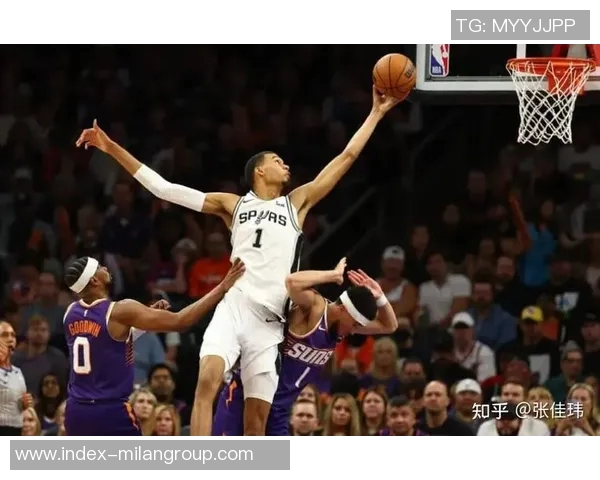 张佳玮分析马刺胜利：没有文班依然展现团队实力与韧性