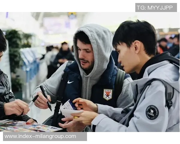 鲁媒报道陈泽仕依木兰已抵达成都期待参与熊猫杯最后两场比赛