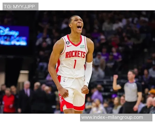 小贾巴里季前赛表现抢眼场均135分45板命中率超五成